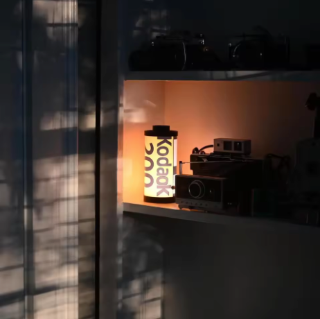 Urbanista® Creative Film Retro Night Light