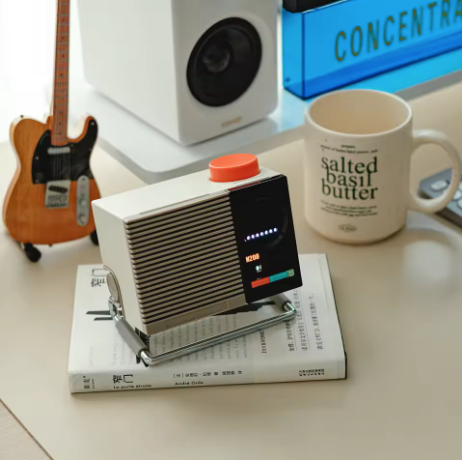 Urbanista® Bluetooth Desktop Retro Speaker