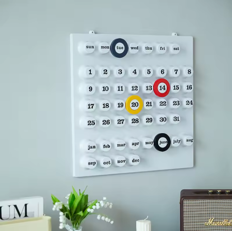 Urbanista® Creative RingAdate Retro Calendar
