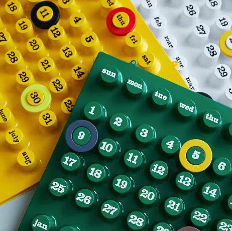 Urbanista® Creative RingAdate Retro Calendar