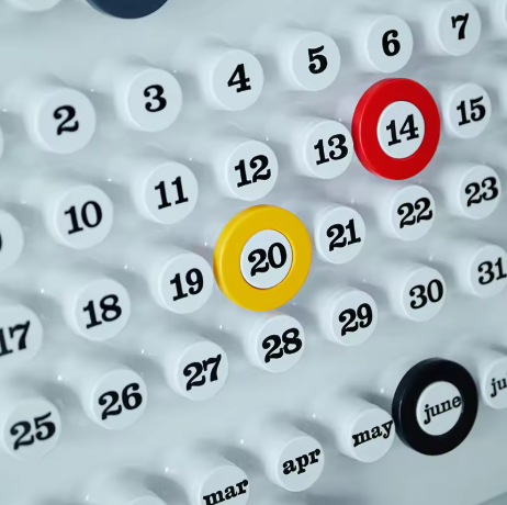 Urbanista® Creative RingAdate Retro Calendar